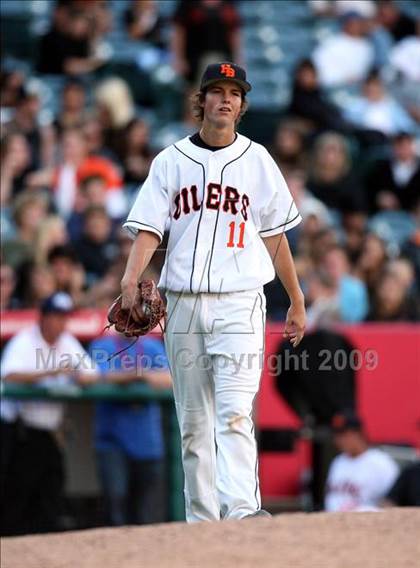 Thumbnail 2 in Huntington Beach vs. Crespi (CIF SS D2 Final) photogallery.