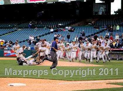 Thumbnail 1 in Huntington Beach vs. Crespi (CIF SS D2 Final) photogallery.