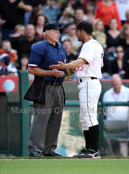 Thumbnail 2 in Huntington Beach vs. Crespi (CIF SS D2 Final) photogallery.
