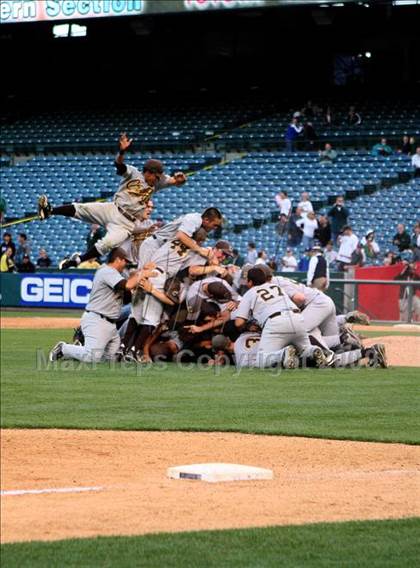 Thumbnail 1 in Huntington Beach vs. Crespi (CIF SS D2 Final) photogallery.