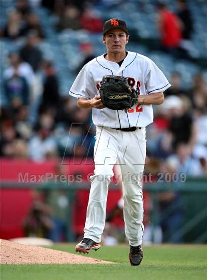 Thumbnail 2 in Huntington Beach vs. Crespi (CIF SS D2 Final) photogallery.