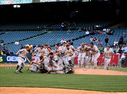 Thumbnail 2 in Huntington Beach vs. Crespi (CIF SS D2 Final) photogallery.