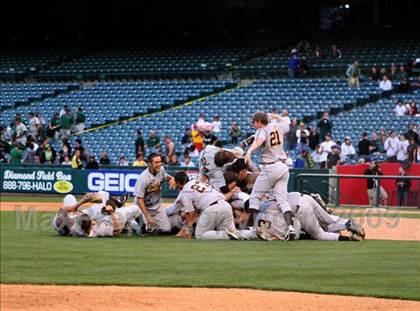 Thumbnail 3 in Huntington Beach vs. Crespi (CIF SS D2 Final) photogallery.