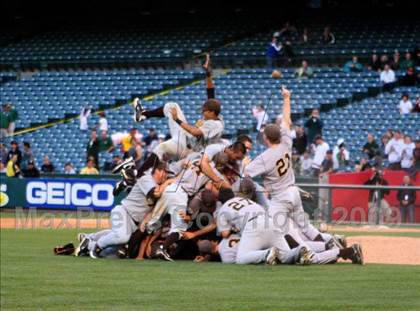 Thumbnail 1 in Huntington Beach vs. Crespi (CIF SS D2 Final) photogallery.