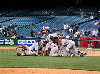 Thumbnail 1 in Huntington Beach vs. Crespi (CIF SS D2 Final) photogallery.