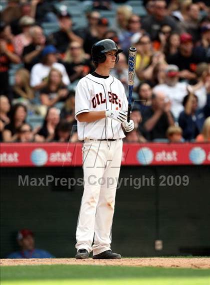 Thumbnail 2 in Huntington Beach vs. Crespi (CIF SS D2 Final) photogallery.