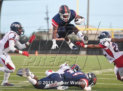 Thumbnail 2 in Ehret vs. Riverside Academy photogallery.