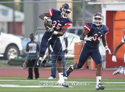 Thumbnail 2 in Ehret vs. Riverside Academy photogallery.