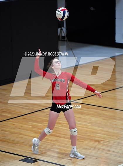 Thumbnail 2 in Greenview @ Illini Bluffs photogallery.