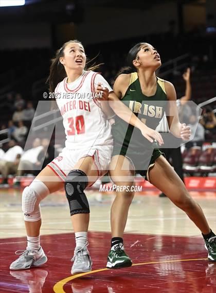 Thumbnail 3 in Mater Dei vs. St. Vincent-St. Mary (Chosen 1's Invitational) photogallery.