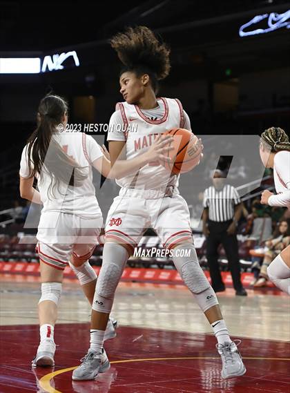 Thumbnail 3 in Mater Dei vs. St. Vincent-St. Mary (Chosen 1's Invitational) photogallery.