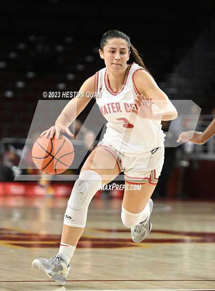 Thumbnail 3 in Mater Dei vs. St. Vincent-St. Mary (Chosen 1's Invitational) photogallery.