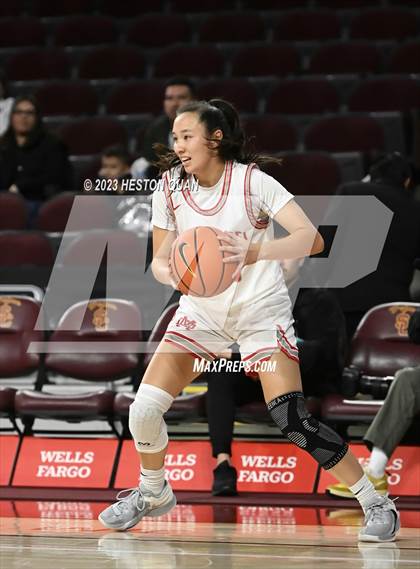 Thumbnail 2 in Mater Dei vs. St. Vincent-St. Mary (Chosen 1's Invitational) photogallery.