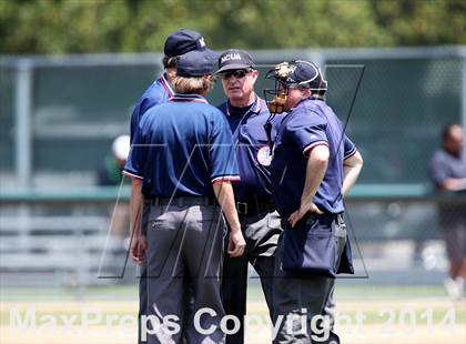 Thumbnail 3 in Justin-Siena vs. Saint Mary's (CIF NCS D4 Final) photogallery.
