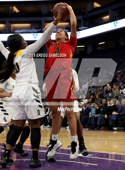 Thumbnail 3 in Bishop O'Dowd vs Rosary Academy (CIF State D1 Final) photogallery.