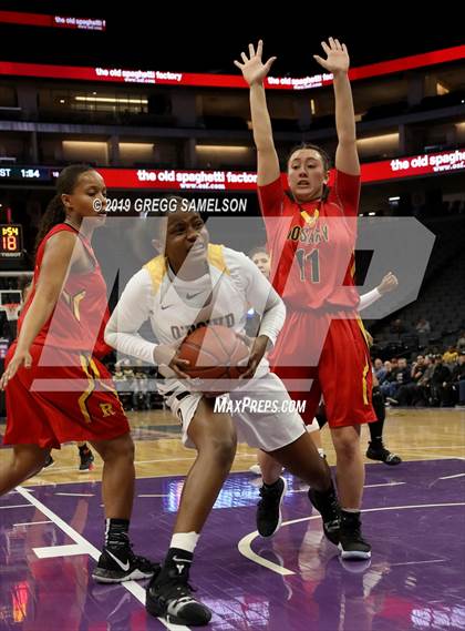 Thumbnail 1 in Bishop O'Dowd vs Rosary Academy (CIF State D1 Final) photogallery.