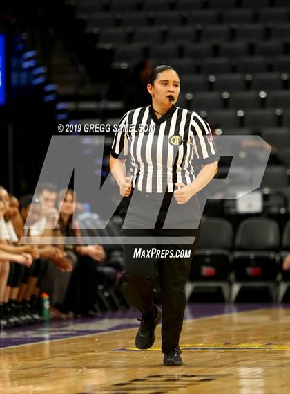 Thumbnail 2 in Bishop O'Dowd vs Rosary Academy (CIF State D1 Final) photogallery.