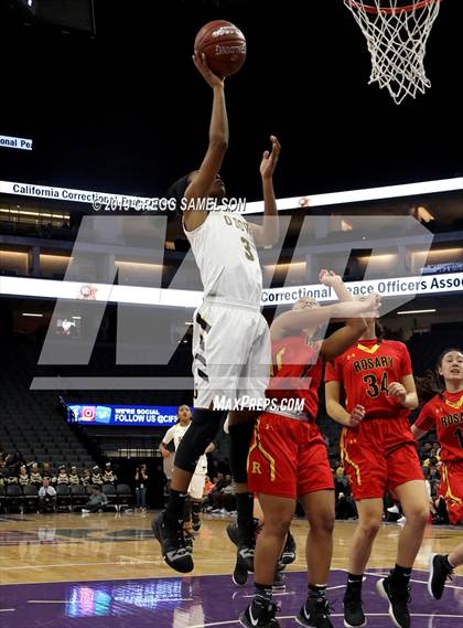 Thumbnail 3 in Bishop O'Dowd vs Rosary Academy (CIF State D1 Final) photogallery.