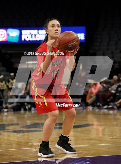Thumbnail 3 in Bishop O'Dowd vs Rosary Academy (CIF State D1 Final) photogallery.