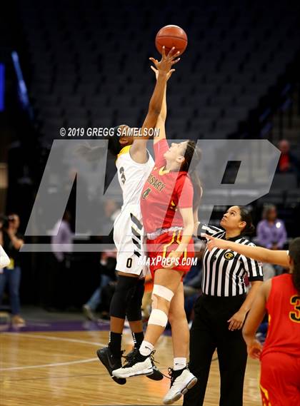 Thumbnail 3 in Bishop O'Dowd vs Rosary Academy (CIF State D1 Final) photogallery.