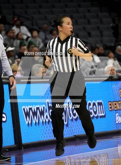 Thumbnail 3 in Bishop O'Dowd vs Rosary Academy (CIF State D1 Final) photogallery.