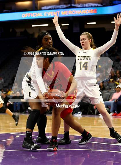 Thumbnail 3 in Bishop O'Dowd vs Rosary Academy (CIF State D1 Final) photogallery.