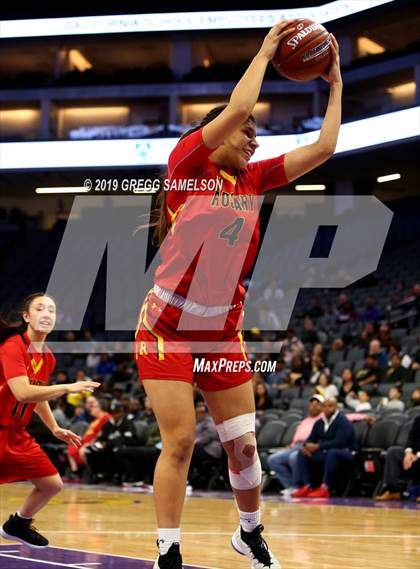 Thumbnail 3 in Bishop O'Dowd vs Rosary Academy (CIF State D1 Final) photogallery.