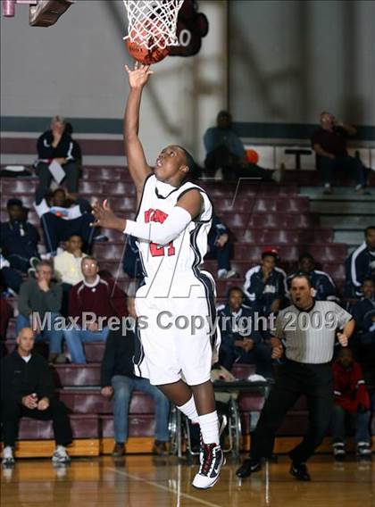 Thumbnail 3 in McKinney vs SA Wagner (Sherman Holiday Tournament) photogallery.