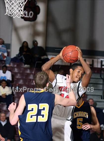 Thumbnail 1 in McKinney vs SA Wagner (Sherman Holiday Tournament) photogallery.