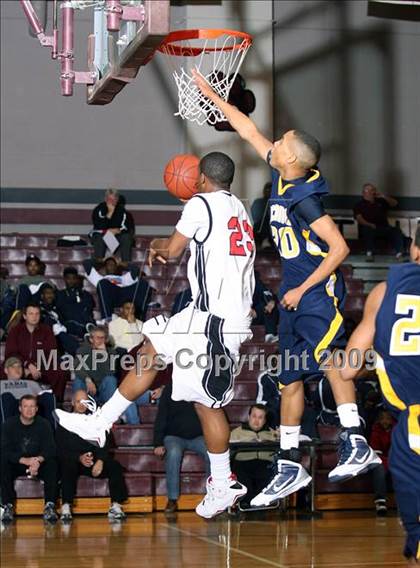Thumbnail 1 in McKinney vs SA Wagner (Sherman Holiday Tournament) photogallery.