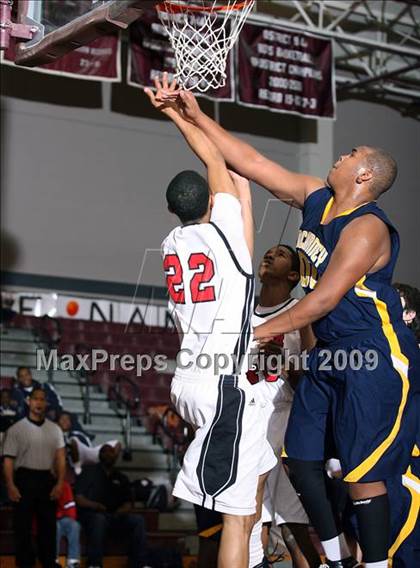 Thumbnail 2 in McKinney vs SA Wagner (Sherman Holiday Tournament) photogallery.