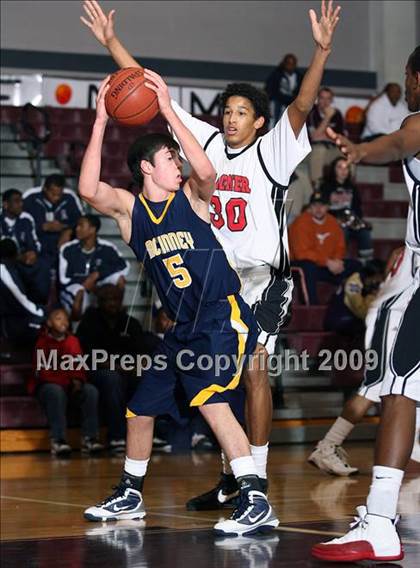Thumbnail 3 in McKinney vs SA Wagner (Sherman Holiday Tournament) photogallery.