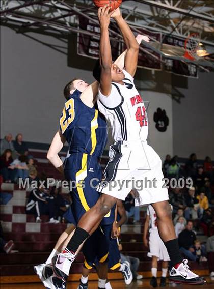 Thumbnail 2 in McKinney vs SA Wagner (Sherman Holiday Tournament) photogallery.