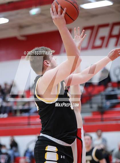 Thumbnail 3 in Miami Trace @ Logan Elm (OHSAA D2 Sectional Playoff) photogallery.