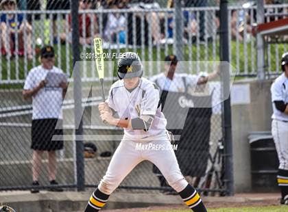 Thumbnail 2 in West vs. Olathe East (KSHSAA 6A Regionals #2) photogallery.