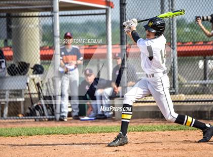 Thumbnail 2 in West vs. Olathe East (KSHSAA 6A Regionals #2) photogallery.