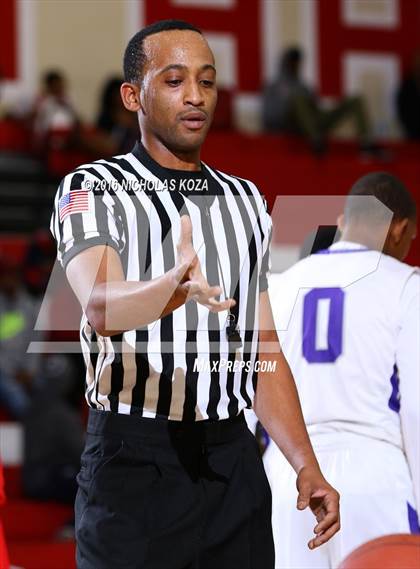 Thumbnail 3 in Morningside vs. St. Anthony (Pacific Shores Tournament) photogallery.