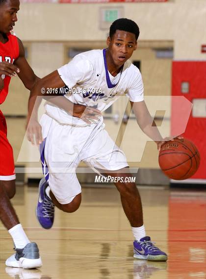 Thumbnail 3 in Morningside vs. St. Anthony (Pacific Shores Tournament) photogallery.