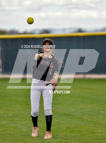 Thumbnail 3 in Desert Mountain @ Casteel photogallery.