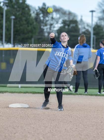 Thumbnail 3 in Oak Creek @ Muskego photogallery.