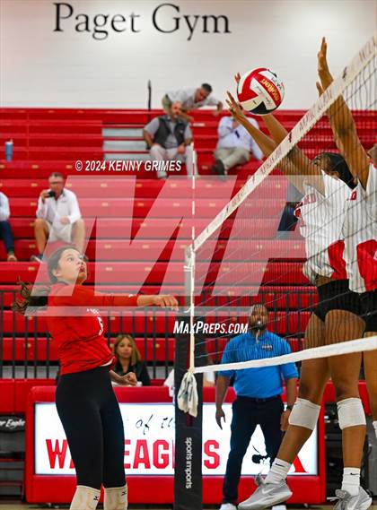 Thumbnail 3 in Loganville @ Woodward Academy (GHSA Class 5A Quarterfinal) photogallery.