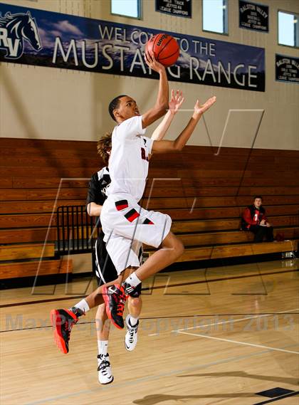Thumbnail 1 in Rangeview vs. Rock Canyon (Ralston Roundup) photogallery.