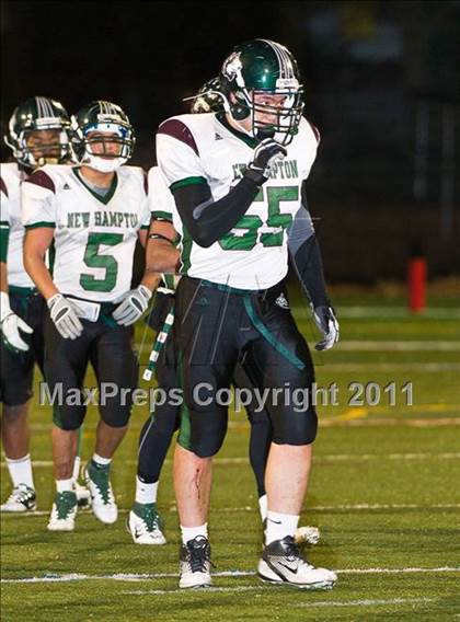 Thumbnail 2 in New Hampton vs. Governor's (Jack Etter Bowl) photogallery.