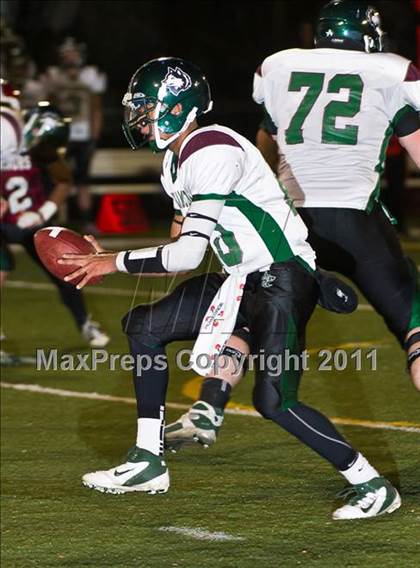 Thumbnail 1 in New Hampton vs. Governor's (Jack Etter Bowl) photogallery.