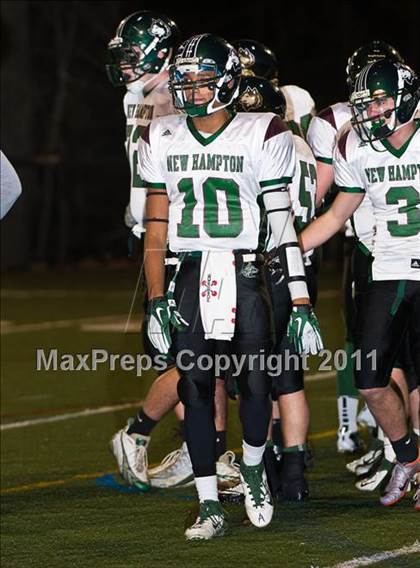 Thumbnail 3 in New Hampton vs. Governor's (Jack Etter Bowl) photogallery.