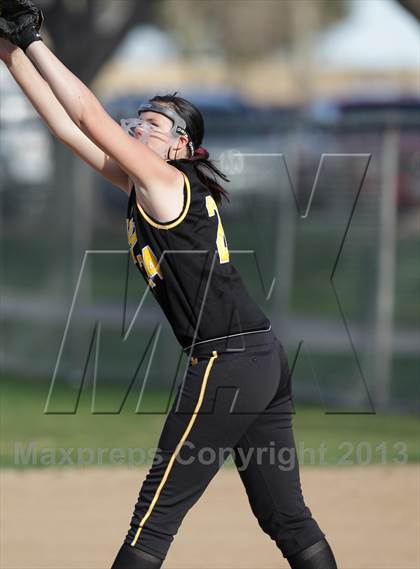 Thumbnail 1 in Golden Valley vs. Boron (High Desert Classic) photogallery.
