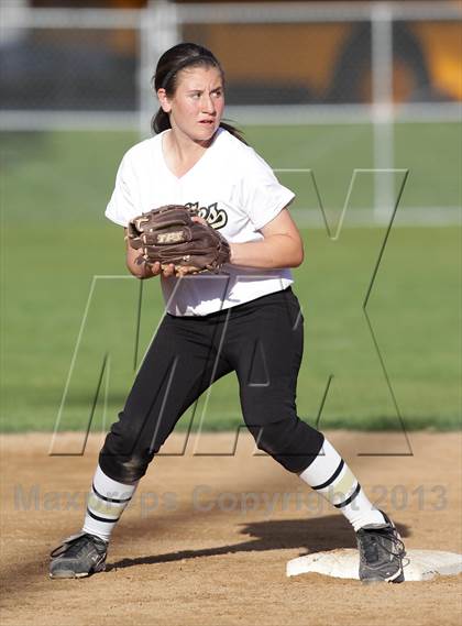 Thumbnail 2 in Golden Valley vs. Boron (High Desert Classic) photogallery.