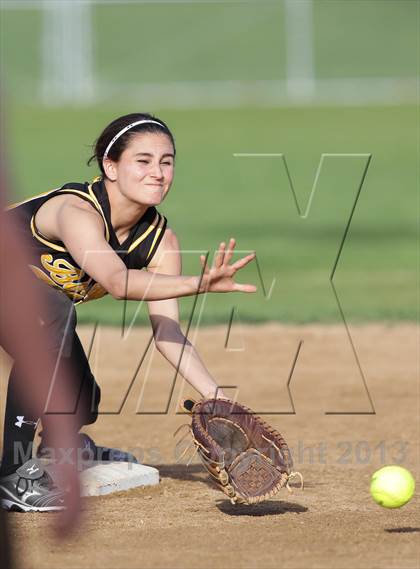 Thumbnail 2 in Golden Valley vs. Boron (High Desert Classic) photogallery.