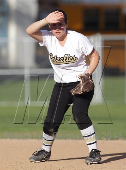 Thumbnail 2 in Golden Valley vs. Boron (High Desert Classic) photogallery.