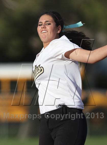 Thumbnail 3 in Golden Valley vs. Boron (High Desert Classic) photogallery.